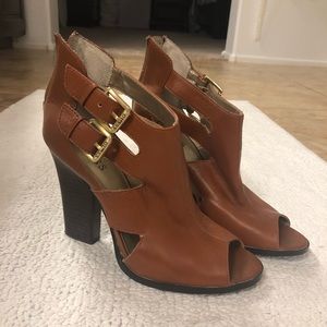 Guess brown heels